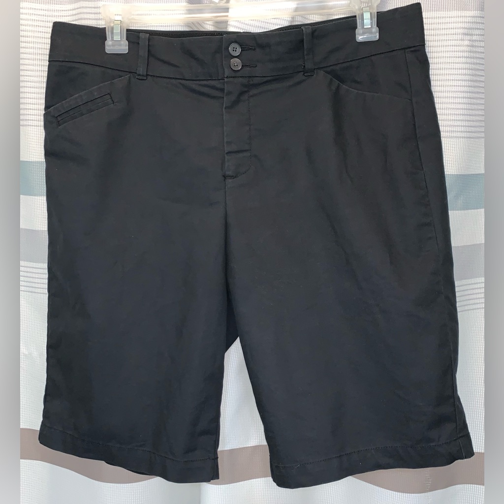 3/$15 Dockers Women's Black Banish The Blah Bring On The Wow Bermuda Shorts